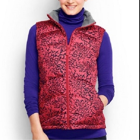 Lands’ End Women’s size Petite Medium Pink and Navy Down Puffer Vest - Picture 1 of 13